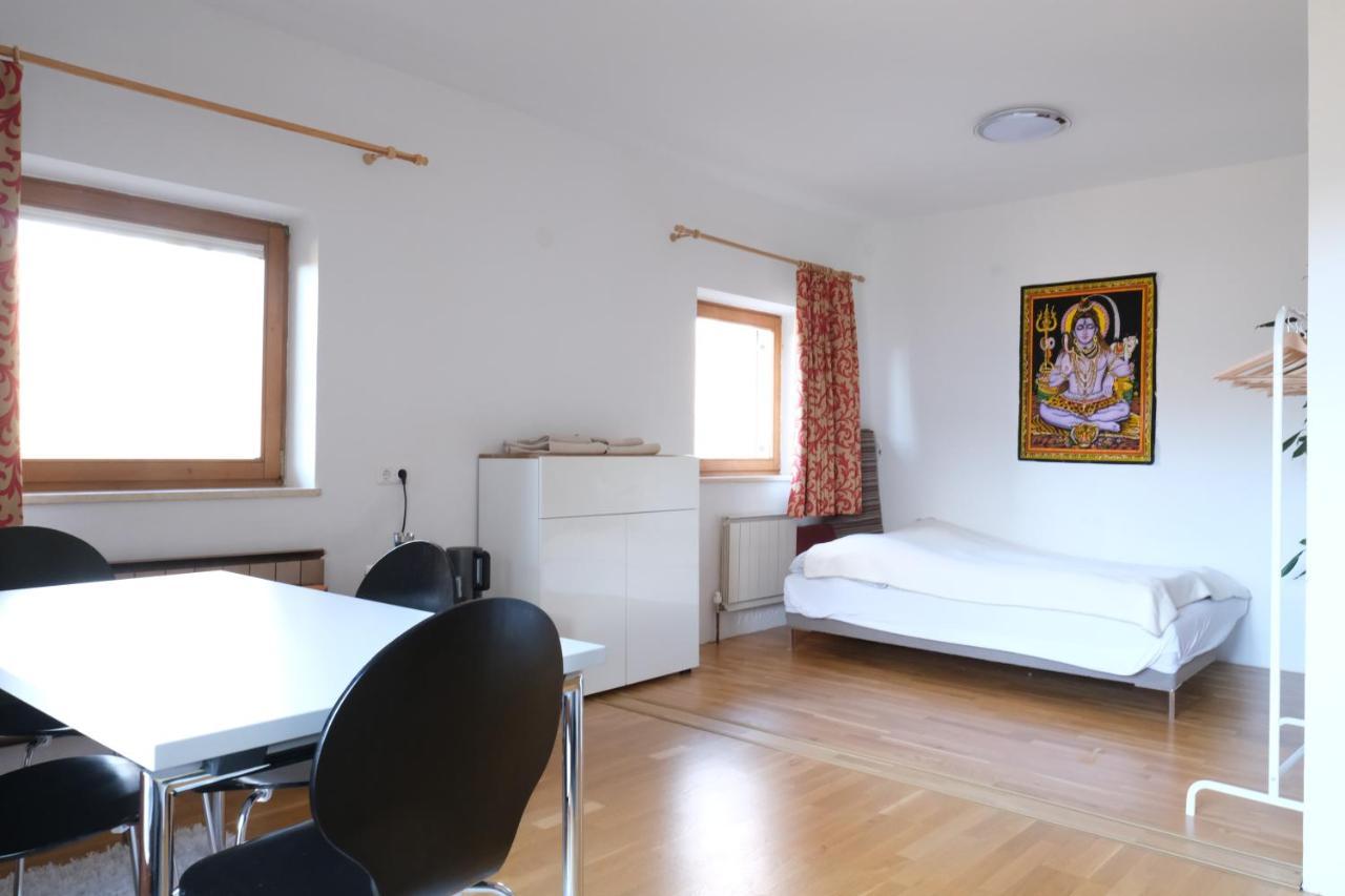 Doppelzimmer Инсбрук Экстерьер фото